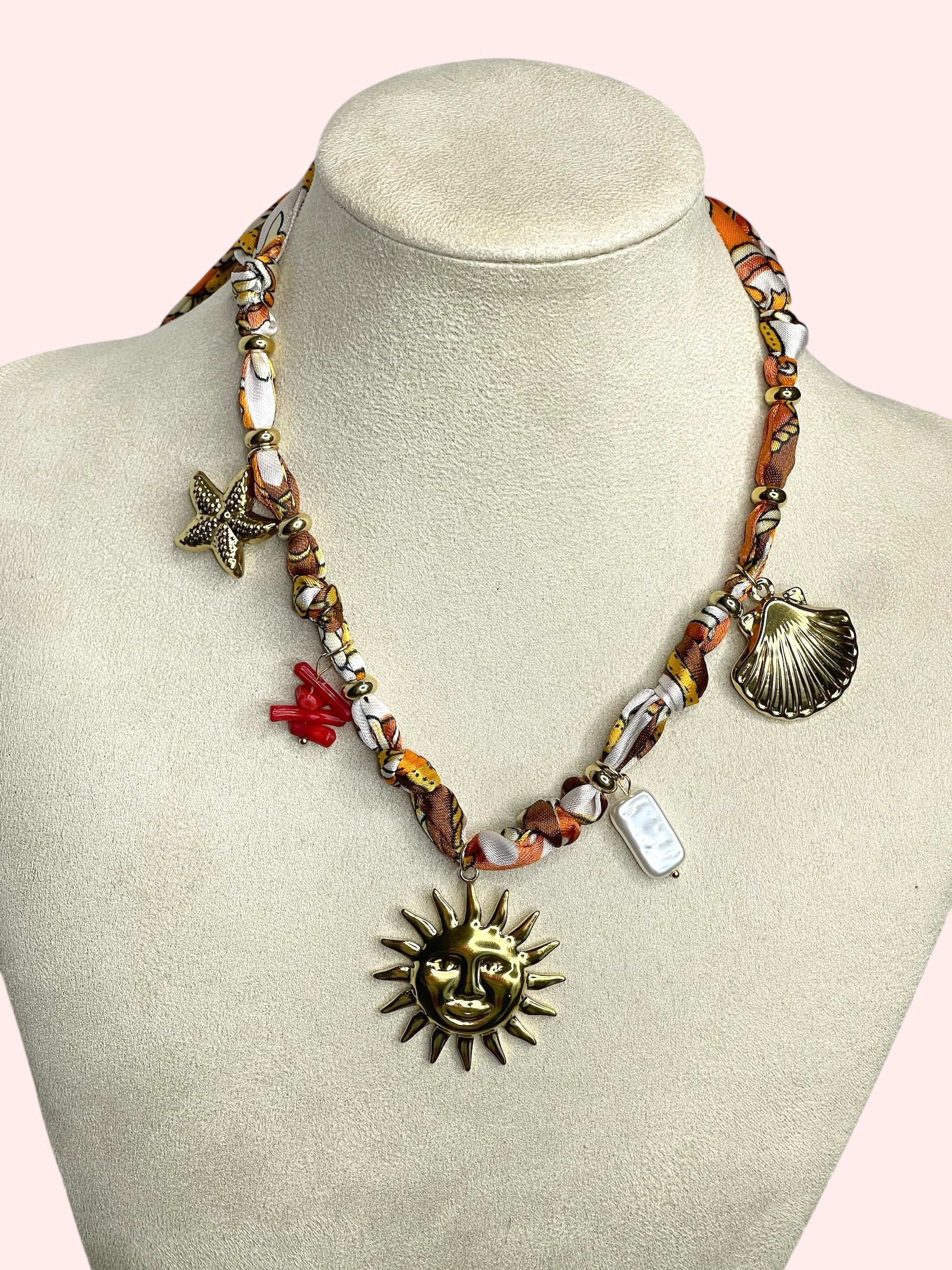 Collana sole