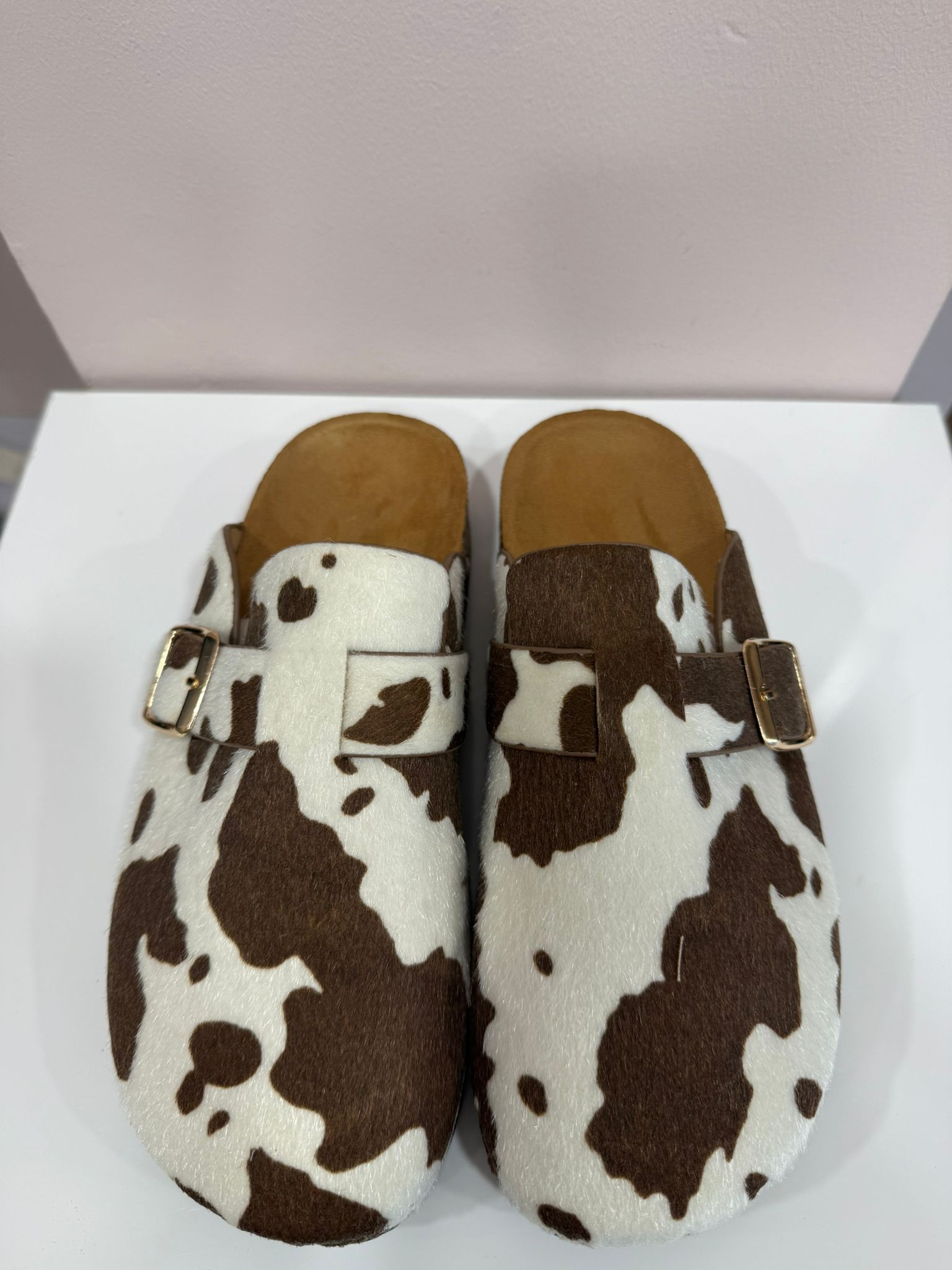 Sabot cow