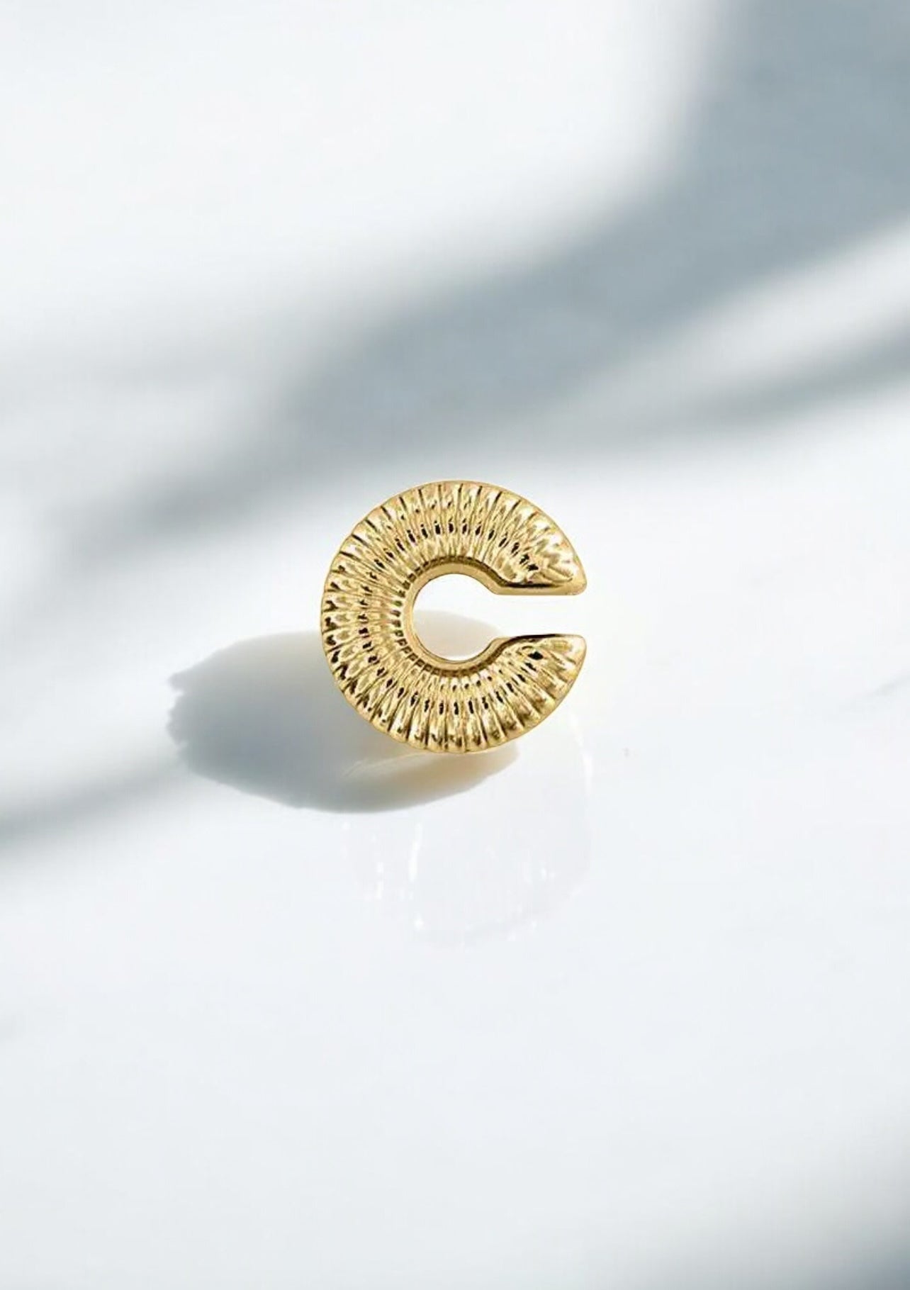 Ear cuff
