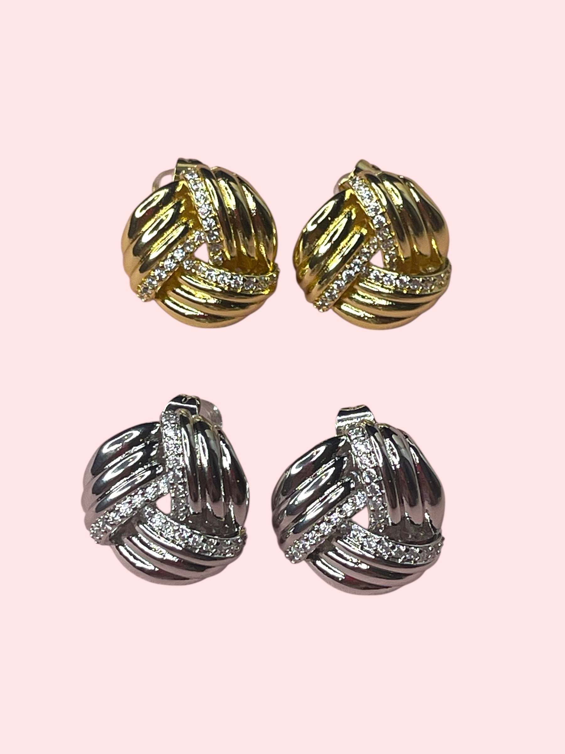 Orecchini bottoni strass