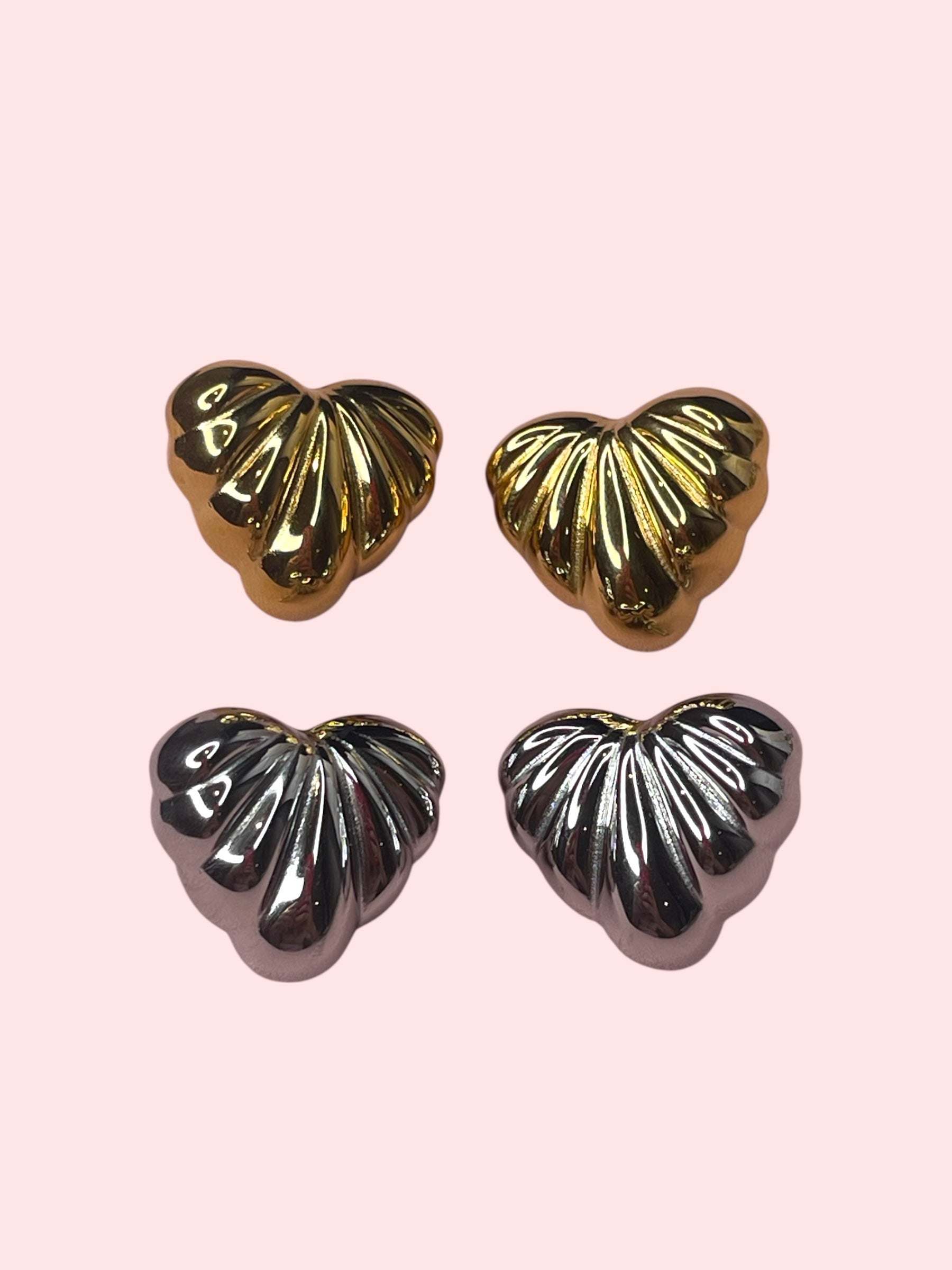 Orecchini cuore bomber