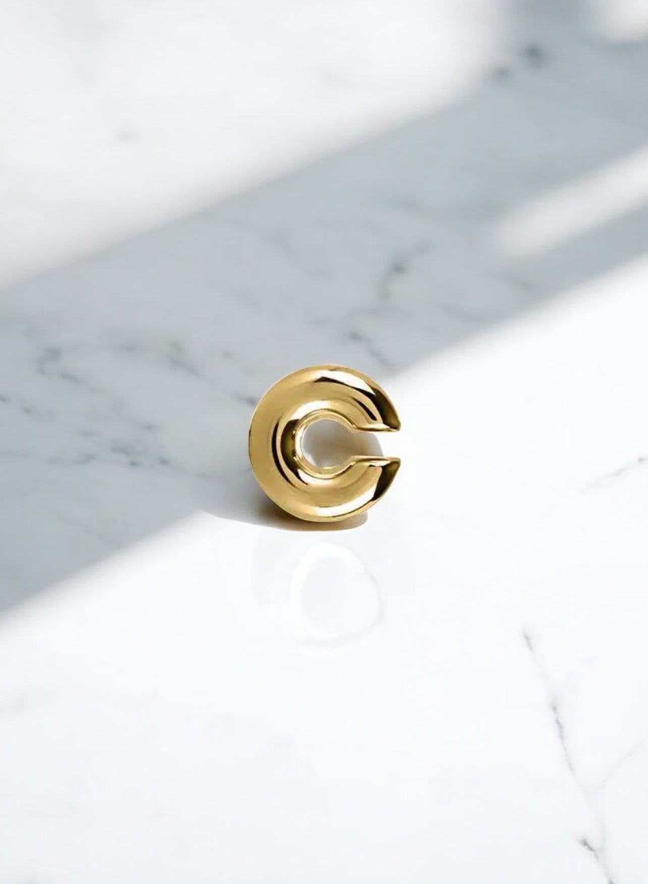 Ear cuff