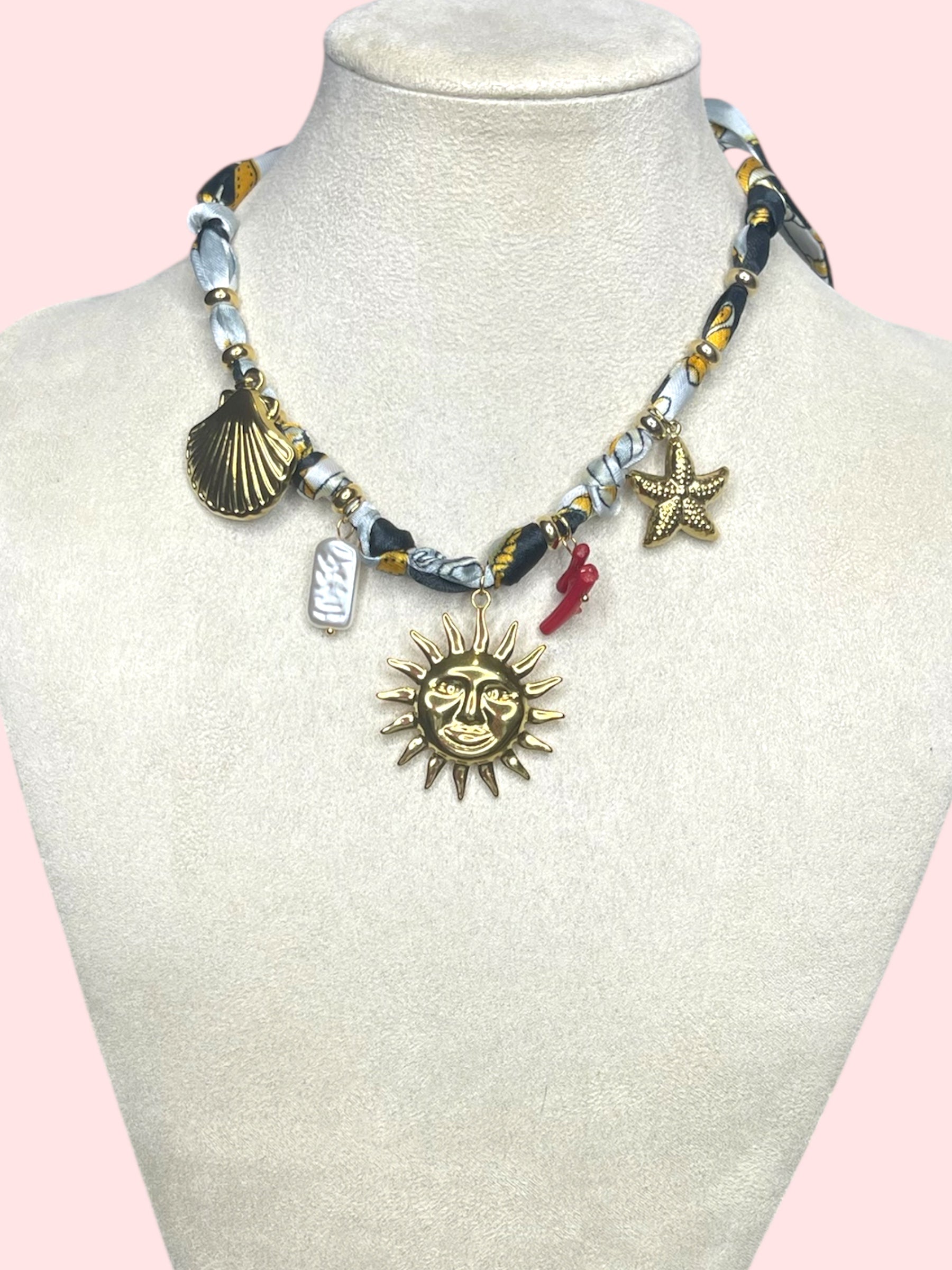 Collana sole