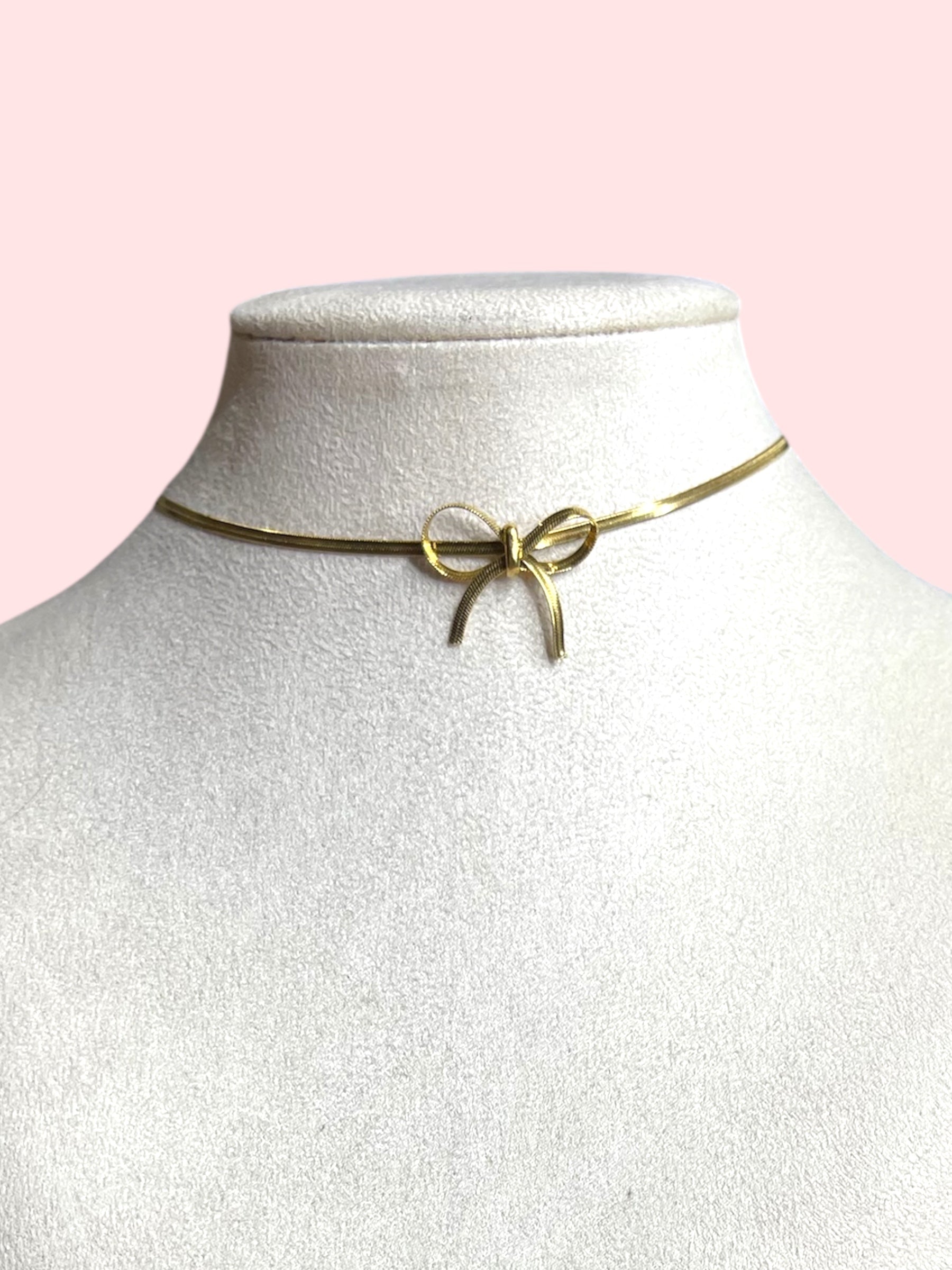 Collana choker fiocco