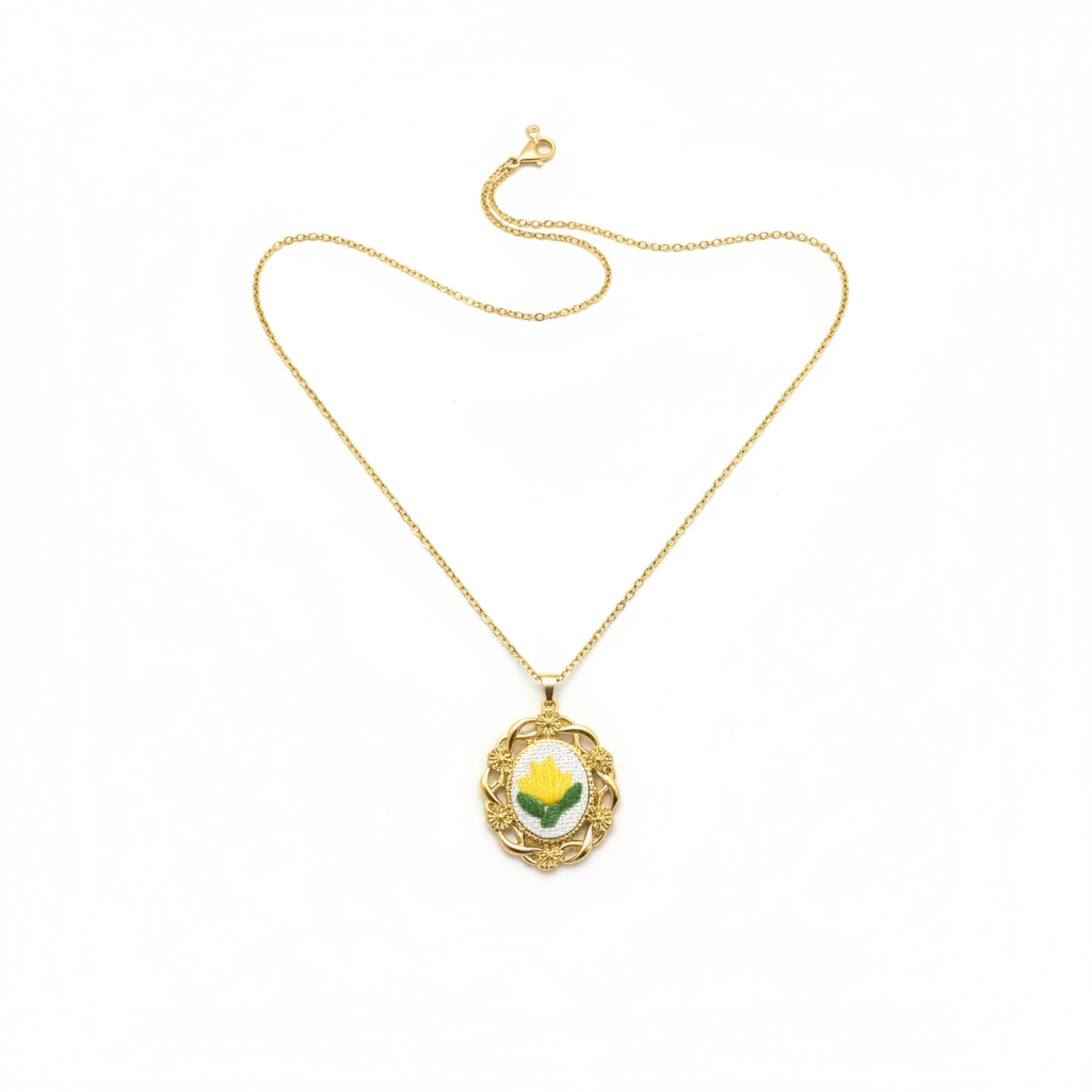 Collana ricamo